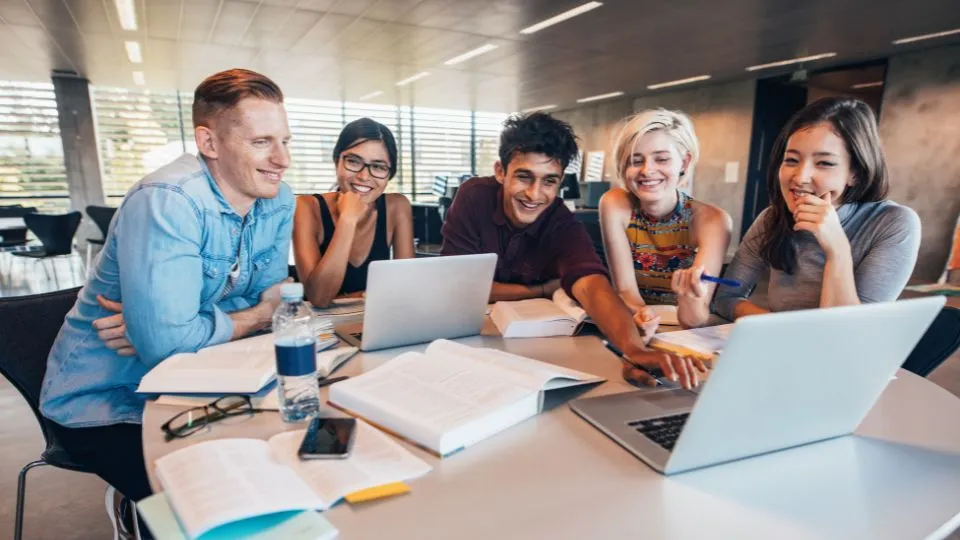 ¿Qué requisitos del visado de estudiantes cumple?